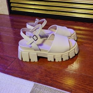 Chunky Heel Sandal in Bone White